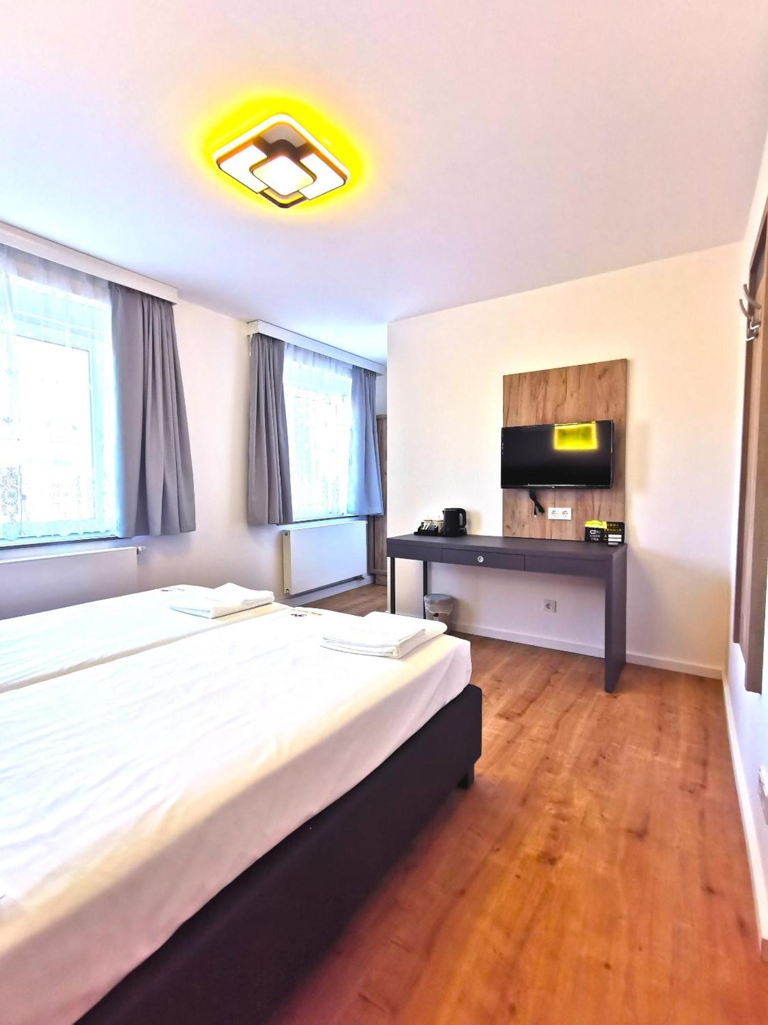 Home Inn Hotel Dormagen Dış mekan fotoğraf