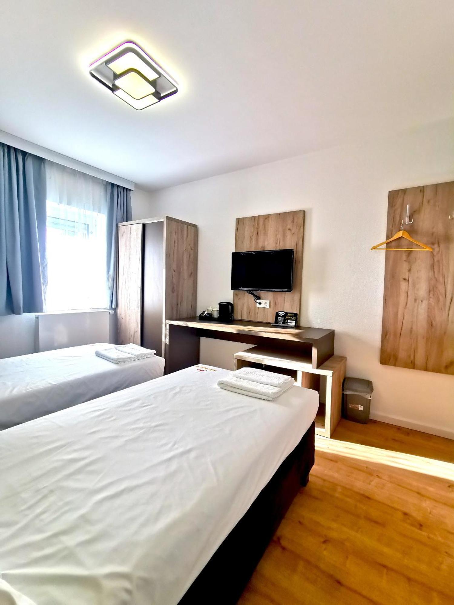 Home Inn Hotel Dormagen Dış mekan fotoğraf