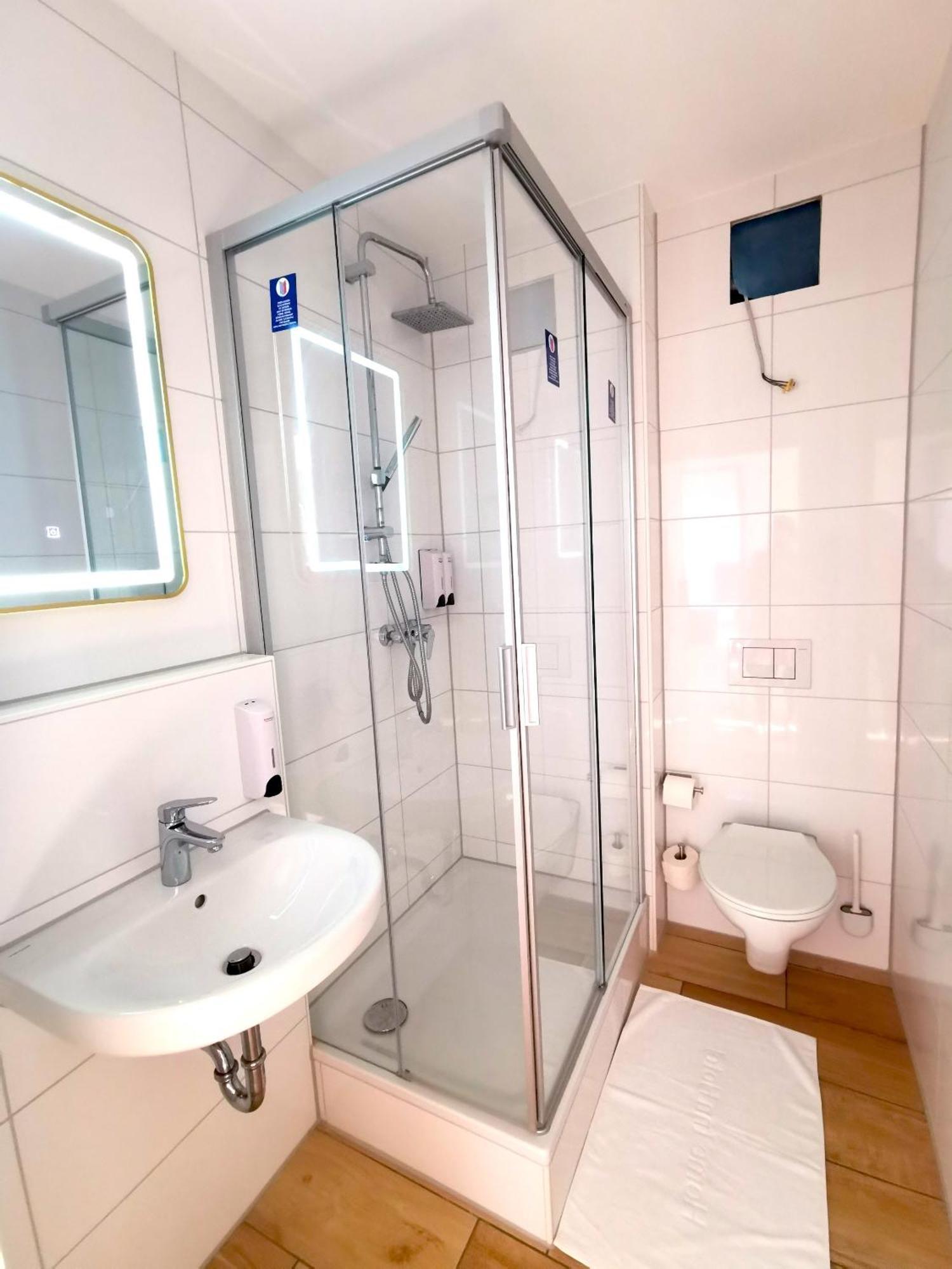 Home Inn Hotel Dormagen Dış mekan fotoğraf